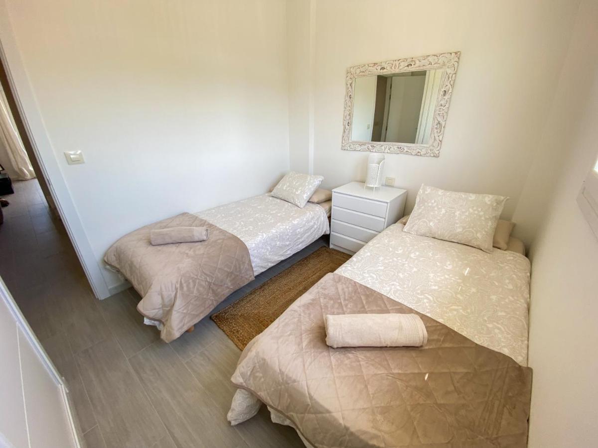 Tarifa Cozy House - Pool - Parking - Family Apartman Kültér fotó